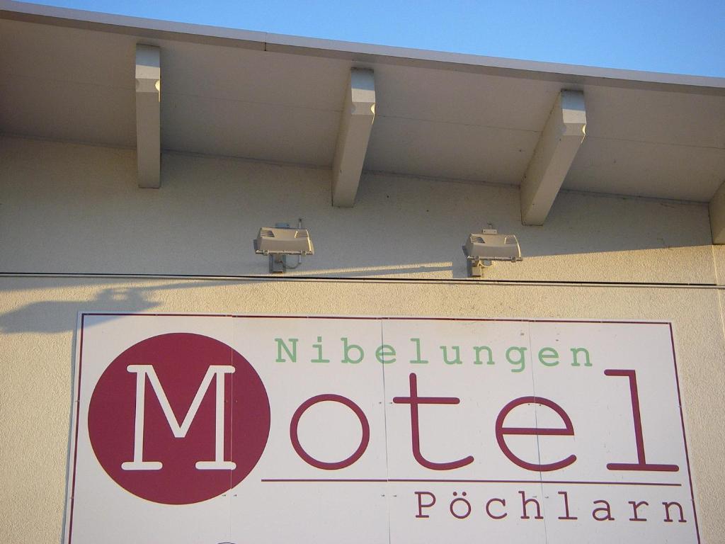 Nibelungenmotel Poechlarn Exterior photo